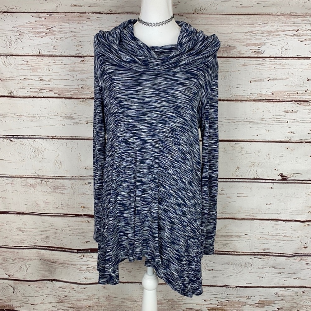 Cable and gauge Tunic Style Long Sleeve Blouse
